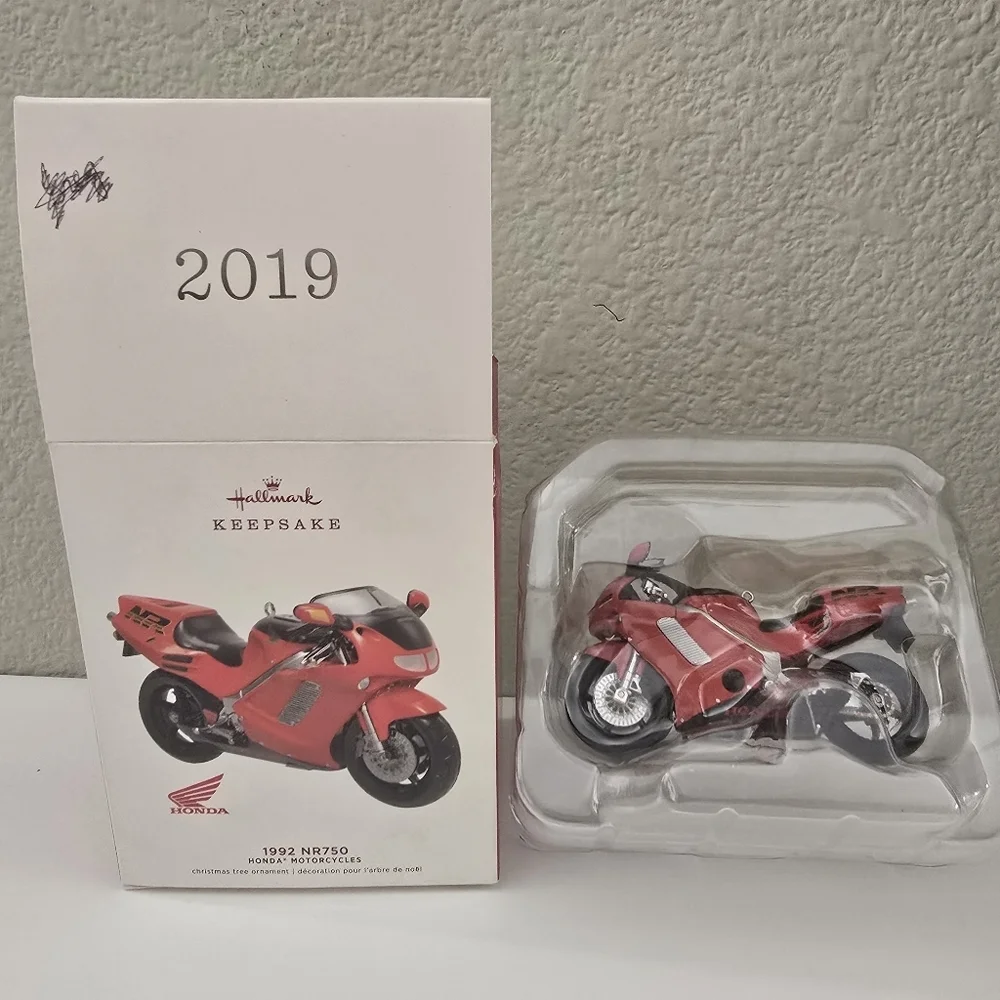 Hallmark 2019 keepsake